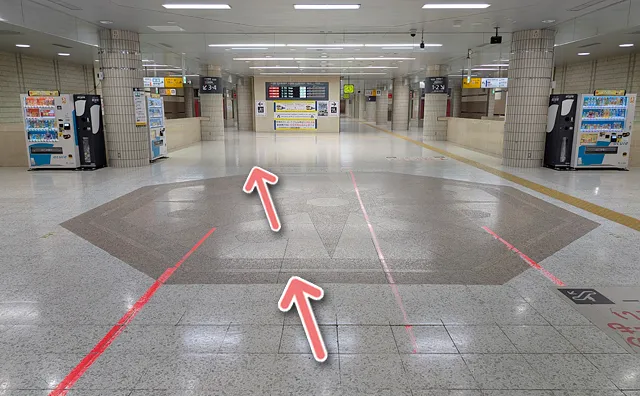 左斜め前に20秒ほど進む