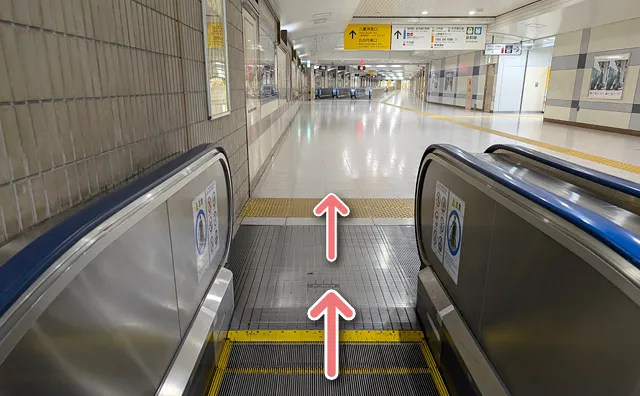 上のフロアに着いたところ